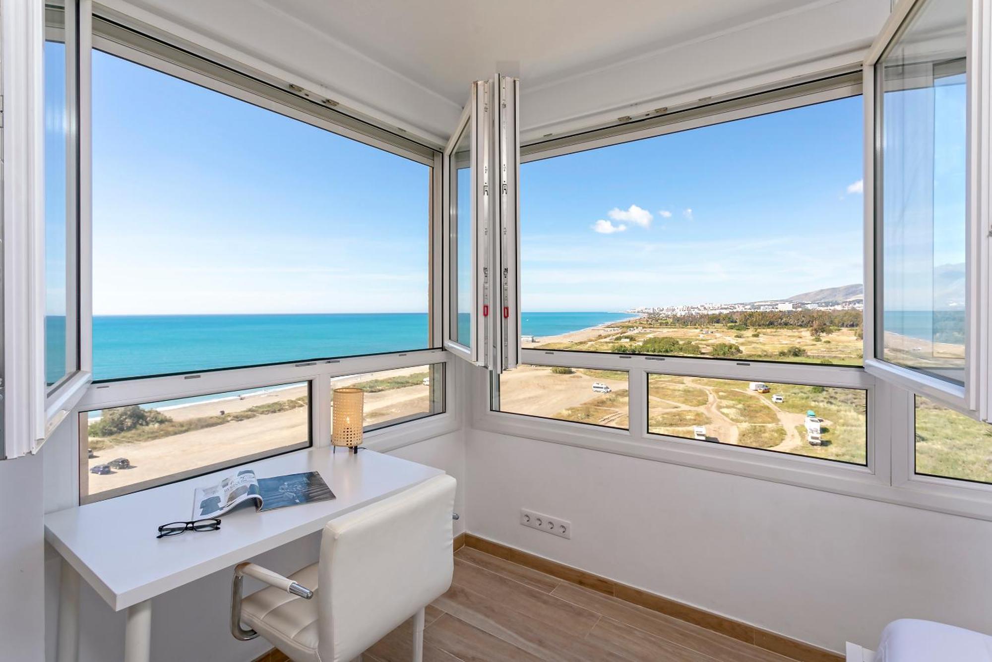 Apartamento Sunstay Guadalmar Loft Seaview Málaga